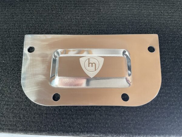 Polished Bottom 13b Inspection Plate M logo