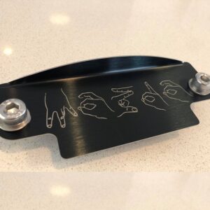 Hand MAZDA black plate 12a